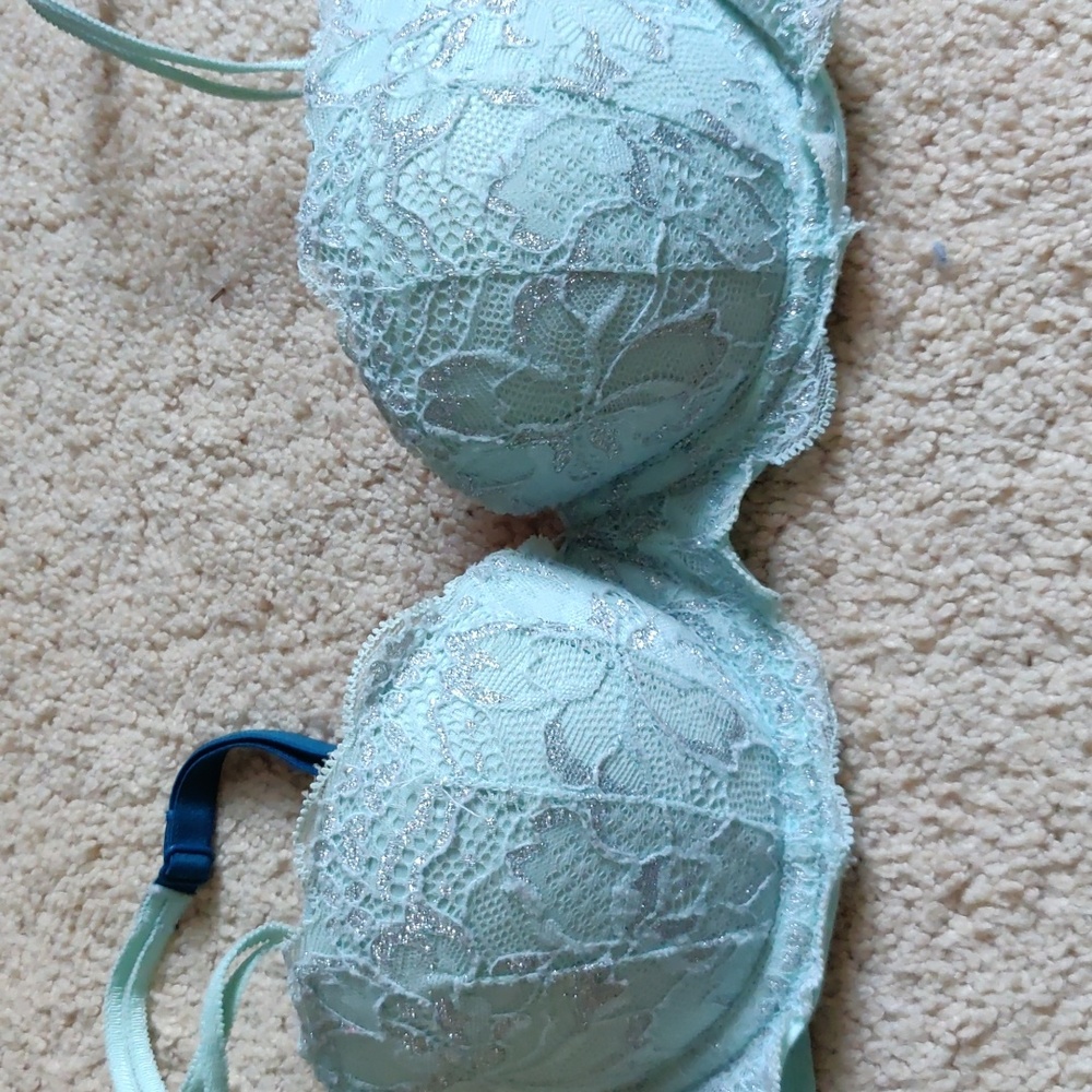 Victoria's Secret Pink push up bra lace, light blue size 34A